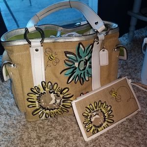 Beautiful Vintage Coach Bag & Wristlet Set!